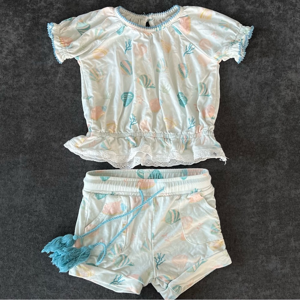 Love and Grow Summer Shells Lounge Set Size 2T